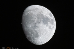 Mond über Dresden, 29.12.2018, 18:50 Uhr // Olympus OM-D E-M1 - 1000 mm - f8.0 - ISO200 - 1/250 s